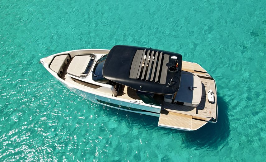 Cranchi A46 - Ibiza Boat Experience
